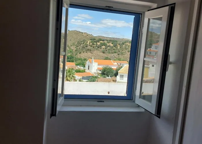 Blue Dragon River House *