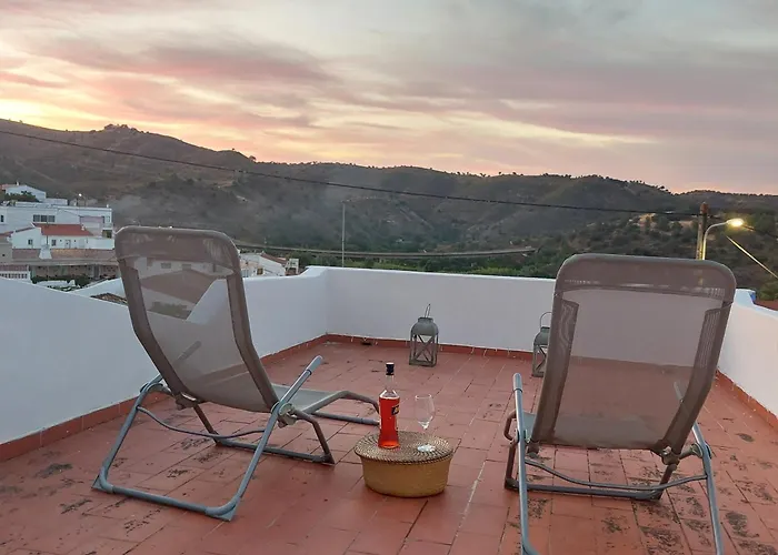 Feriehus Blue Dragon River House *